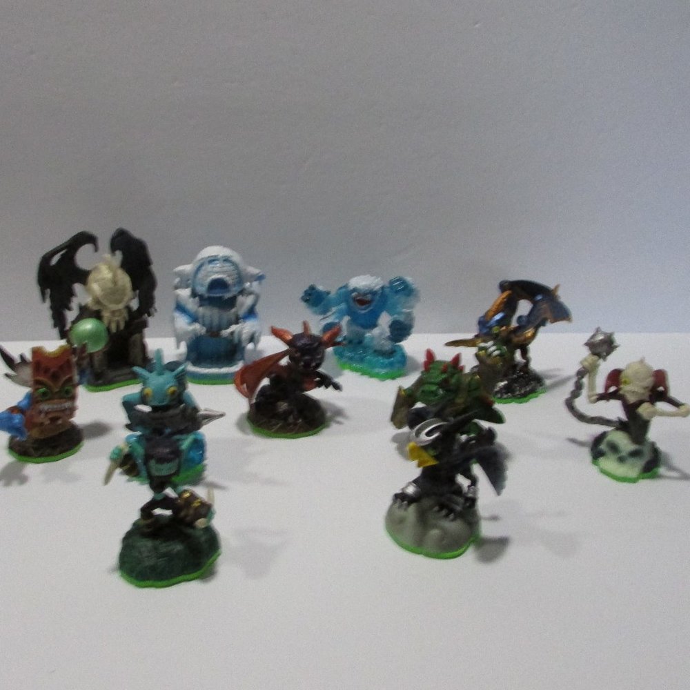 Skylander lot Slam Bam Trouble Elf Gill Sonic Spyro Dino Drobot Ghost Roaster